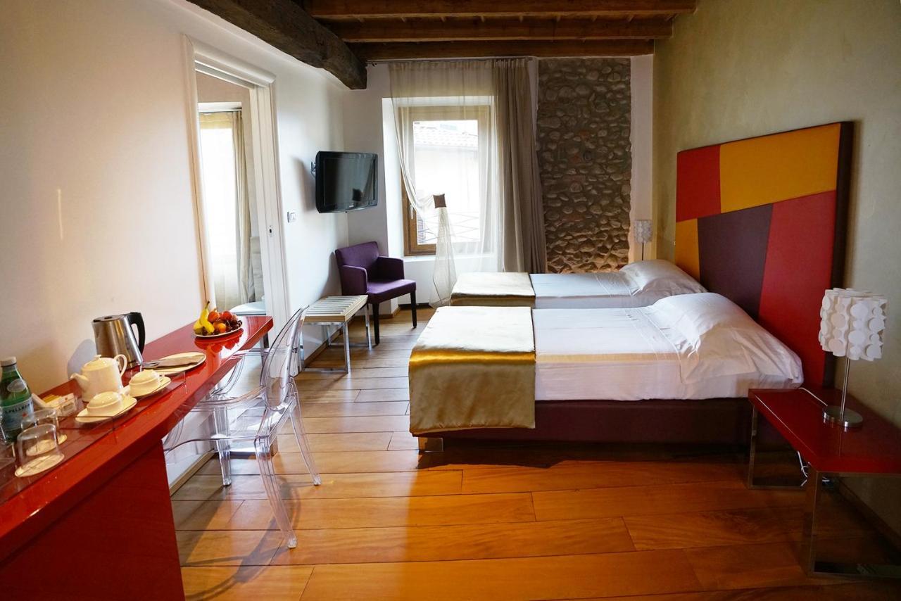 Il Portico - 1711 Luxury Guest House Arlate Exterior photo